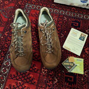 Meindl Perfekt Walk Leather/GoreTex Size 11 UK EE, New
